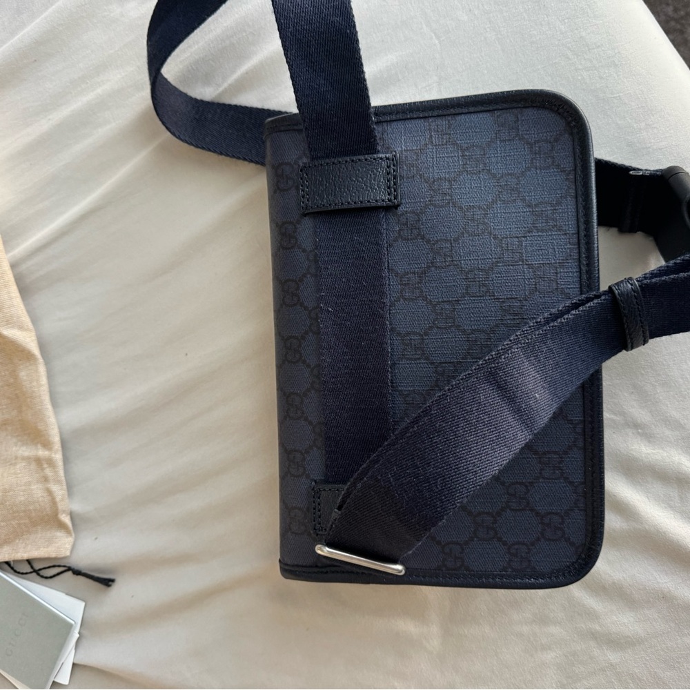 Gucci Black and Navy Men's Belt Bag - Picture 2 of 8